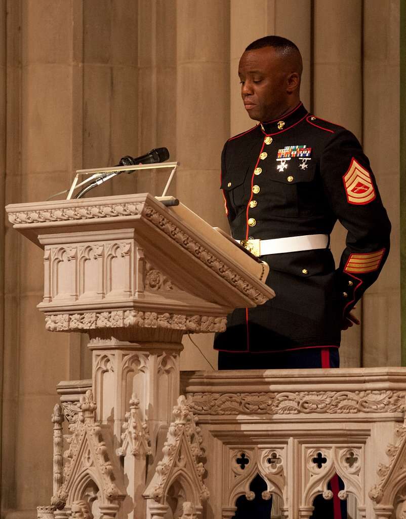 Cover image for Public Speaking
